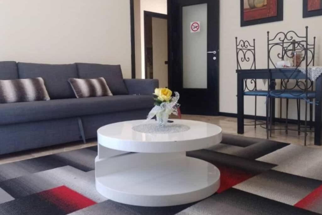Elizabeth House Apartment Комо Екстериор снимка