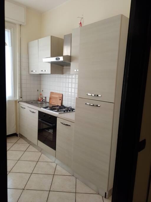 Elizabeth House Apartment Комо Екстериор снимка