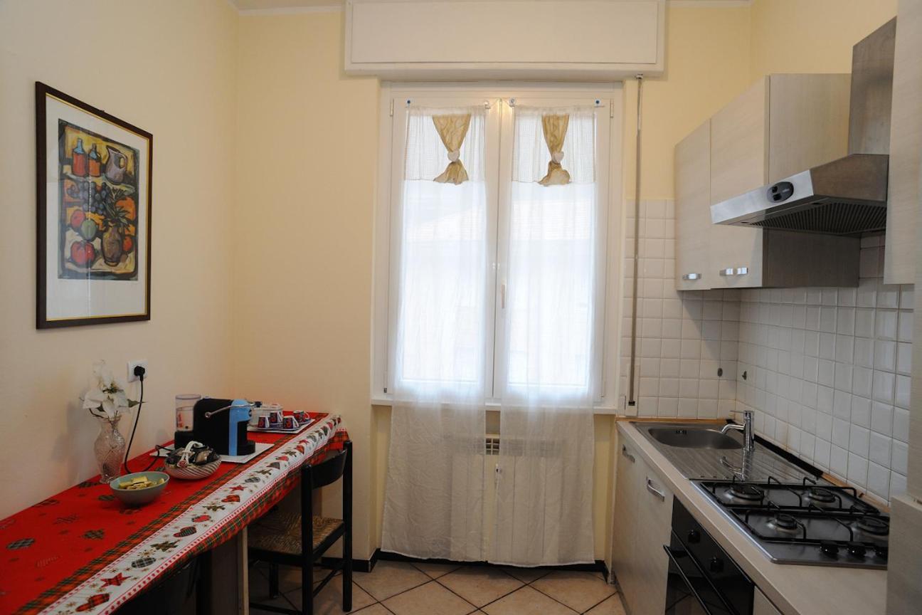 Elizabeth House Apartment Комо Екстериор снимка